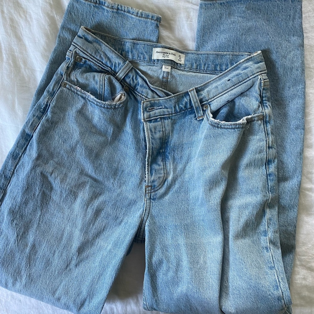 Abercrombie Curve Love criss cross dad jean